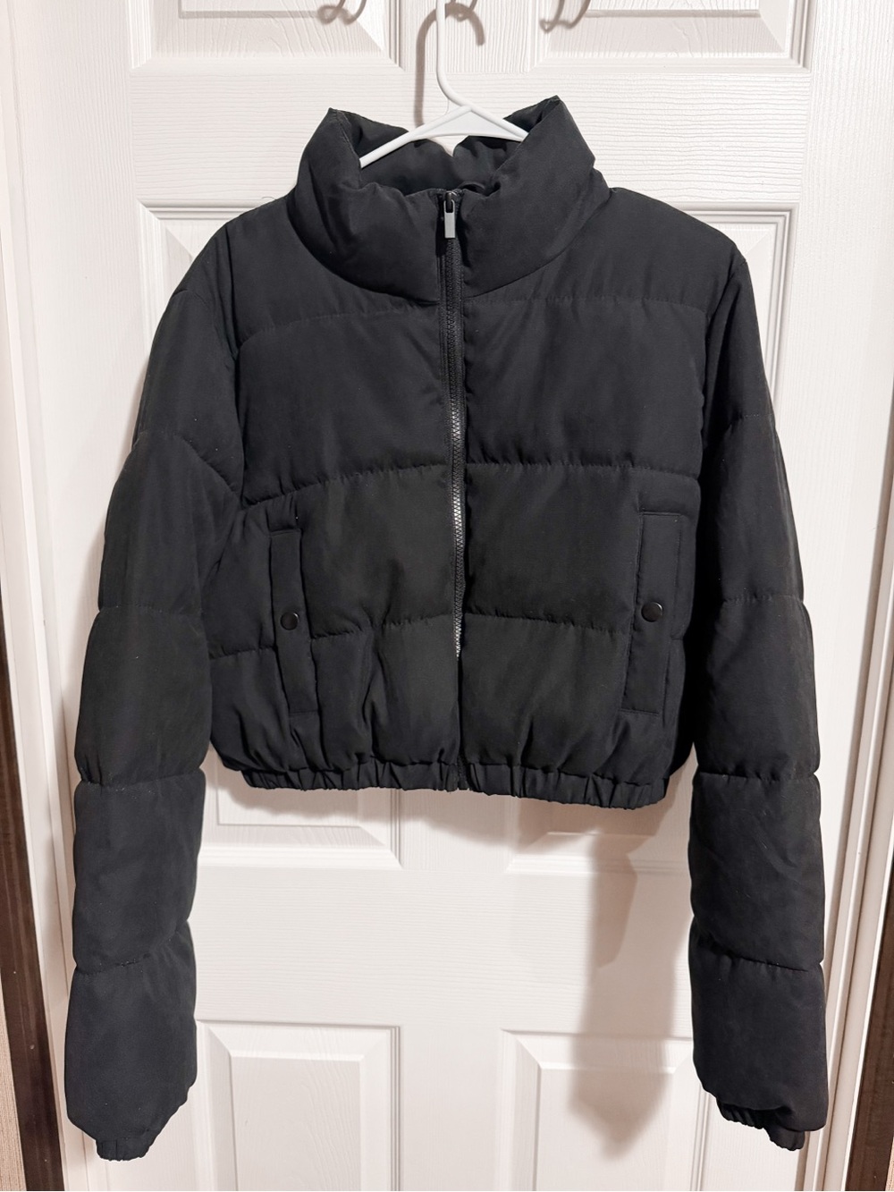 PrettyLittleThing Black Cropped Puffer Jacket